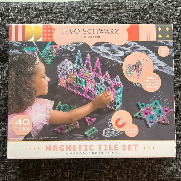 FAO Schwarz Magnetic Tile Set 40 Pieced AGES 3+ - Picture 7 of 8